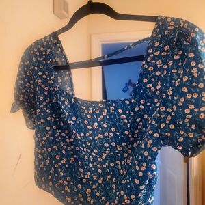 Backless, floral crop Top